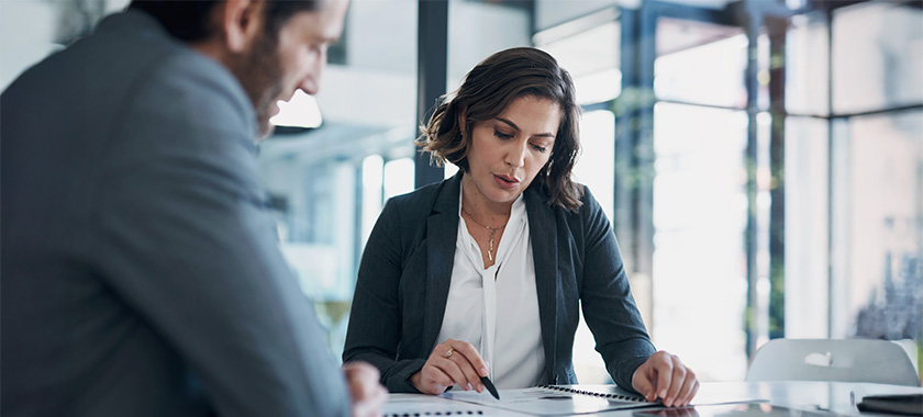 Mitarbeiterfeedback und Leistungsbeurteilung: Die Balance zwischen Motivation und Fairness